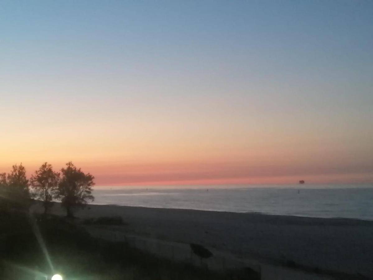 Appartamento Alta Marea Porto SantʼElpidio Esterno foto
